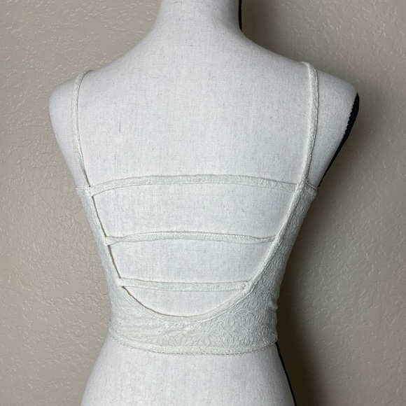 Floral Lace Bralette - Picture 7 of 8